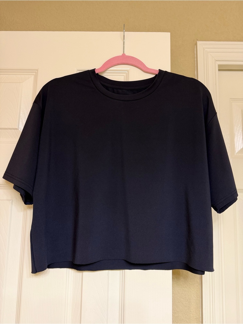 Women’s Black Cropped Tee